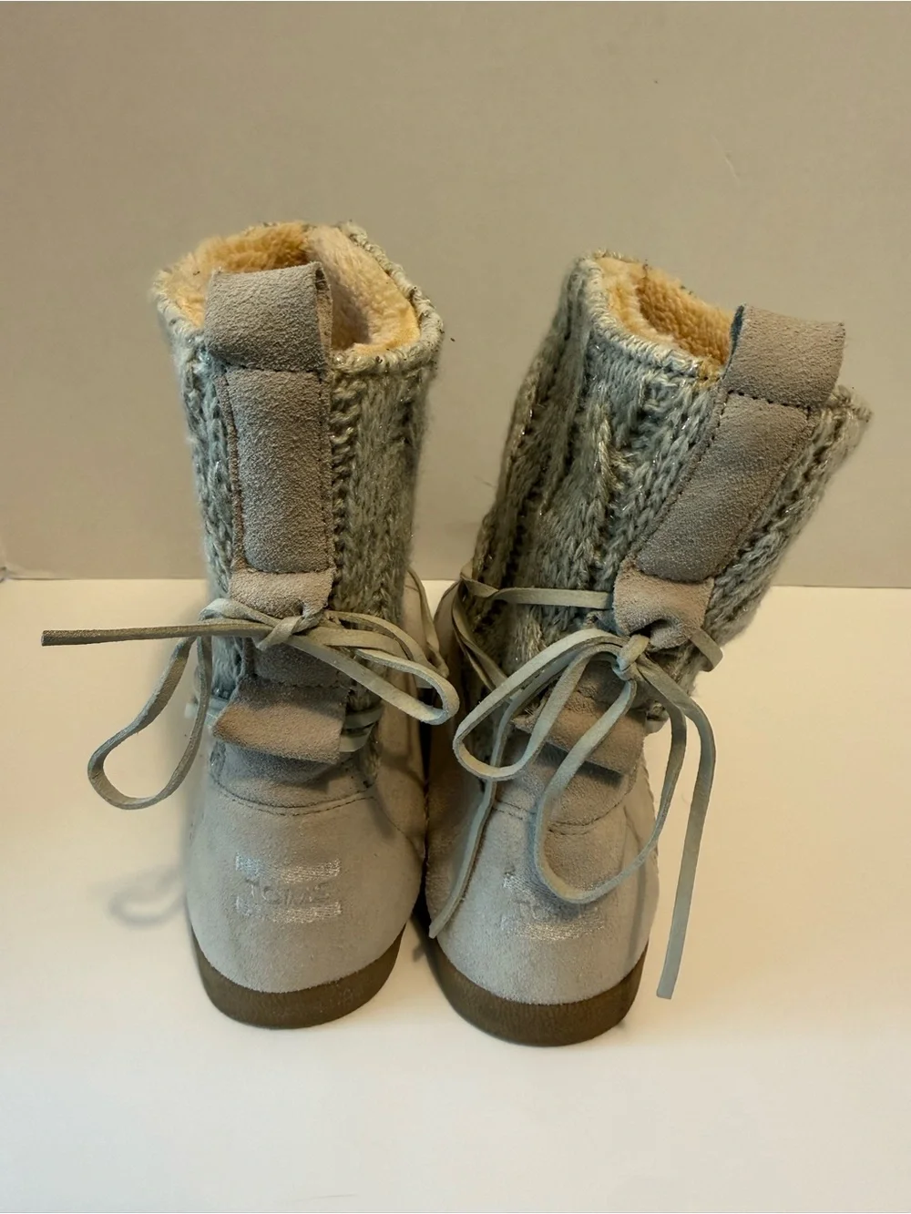 Tom’s Nepal light gray suede knit boots ladies 6